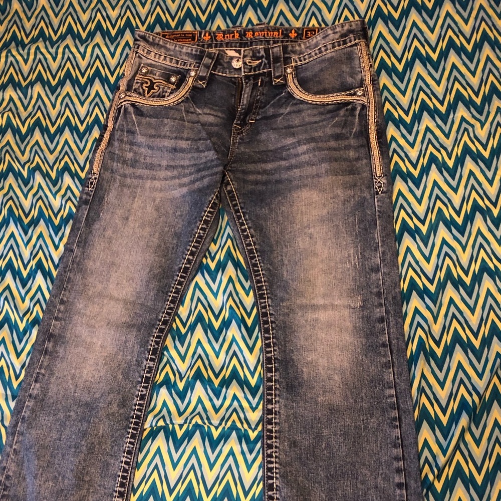 Brand new rock revival jeans never worn (notags).